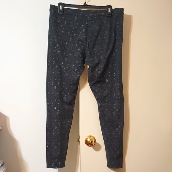 EUC ~ LC Lauren Conrad - Disney Snow White Leggings - Gray w/ Glitter (Size: XL) - Picture 3 of 4